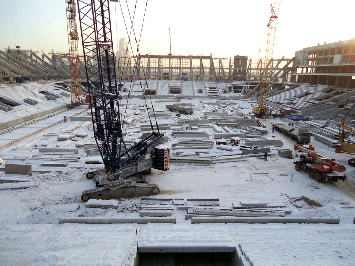 Для строительства стадиона 5 бульдозеров. Стройка стадиона. Новый строящийся стадион в Краснодаре. Туруханск стадион стройка. Фото стройки стадиона.